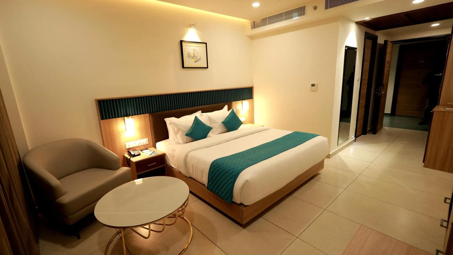 Hotel Viraj Retreat Mundrothuruth 4*,